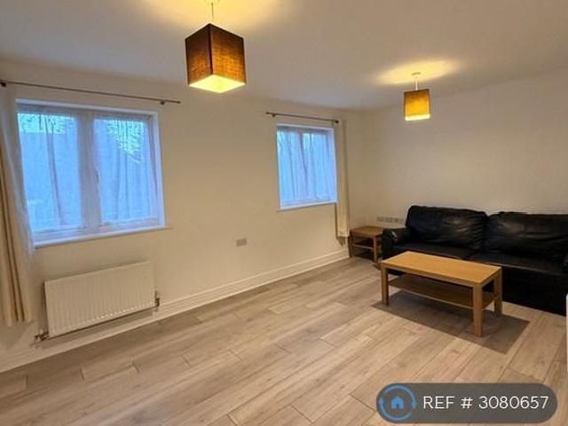 Apartment for rent in Egham Hythe, Runnymede