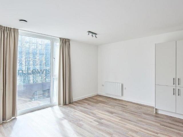 Flat for rent in Black Friars, Old Wharf