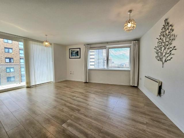 Apartment for rent in London Borough of Hounslow, Greater London