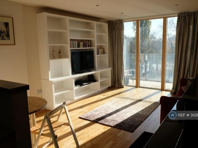 Apartment for rent in London Borough of Hounslow, Strand