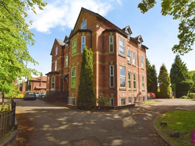 Flat for rent in Sale Moor, Trafford Park