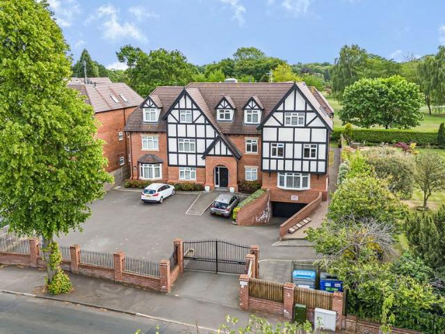 Flat for rent in Solihull, Ulverley Green