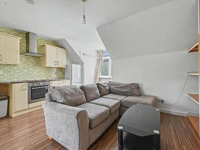 Apartment for rent in Watford Heath, North Watford