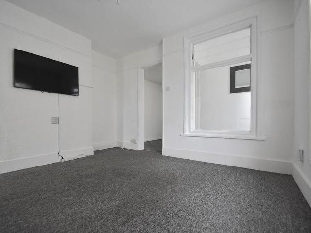 Apartment for rent in Binstead, Ryde
