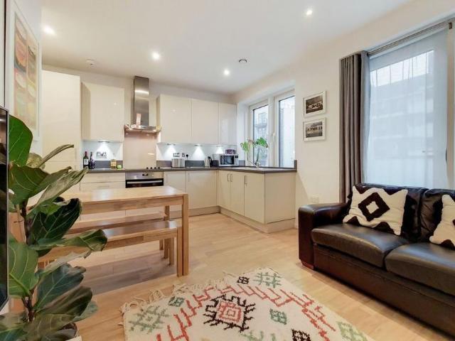 Apartment for rent in Earlsfield, Greater London