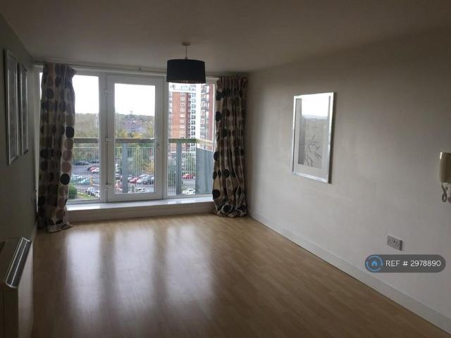 Apartment for rent in Higher Blackley, Georgia