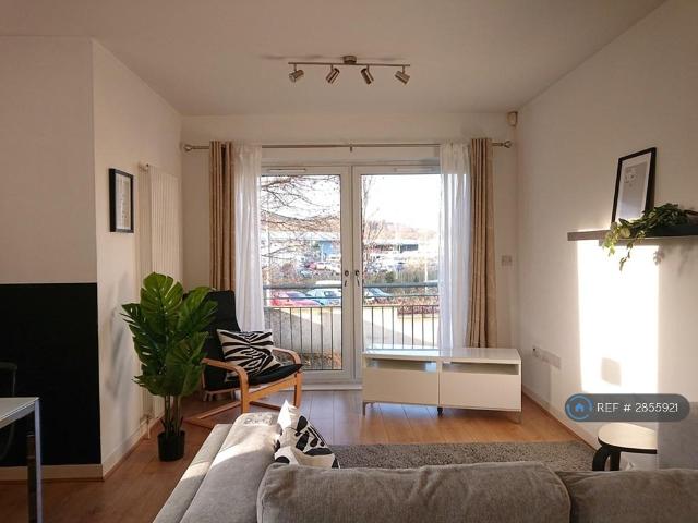 Flat for rent in Bingham, Craigmillar