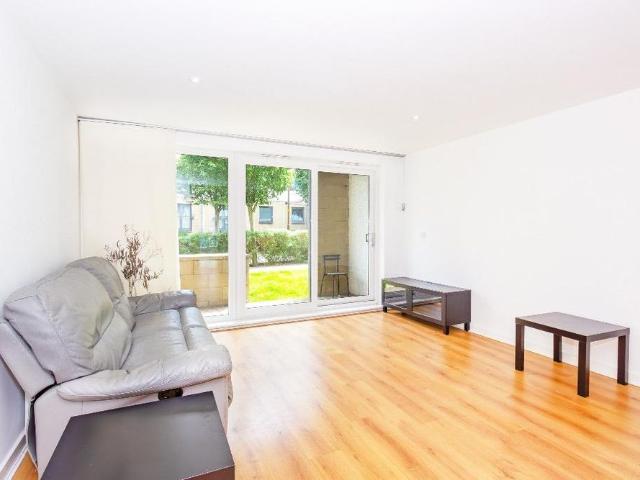 Apartment for rent in Wardie, Trinity