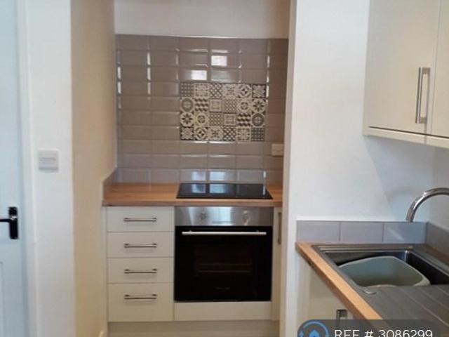 Flat for rent in Crediton, Mid Devon