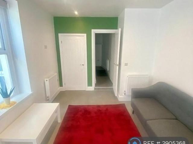 Apartment for rent in Falcon Lodge, Wales