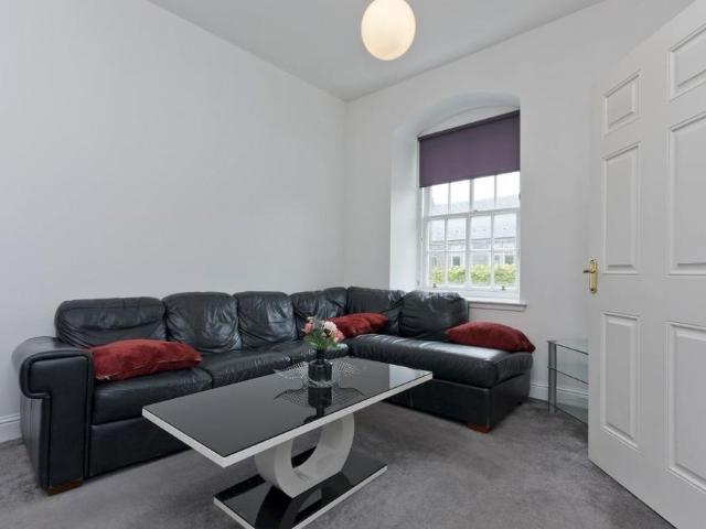 Apartment for rent in Ballindoch, Scotland