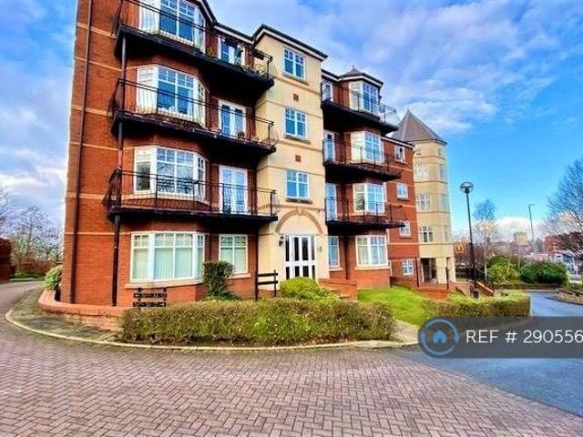 Flat for rent in Goldthorn Hill, West Midlands