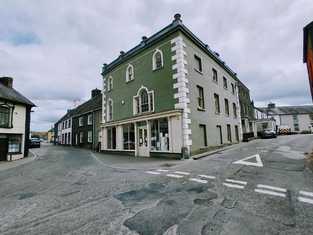 Flat for rent in Llangadog
