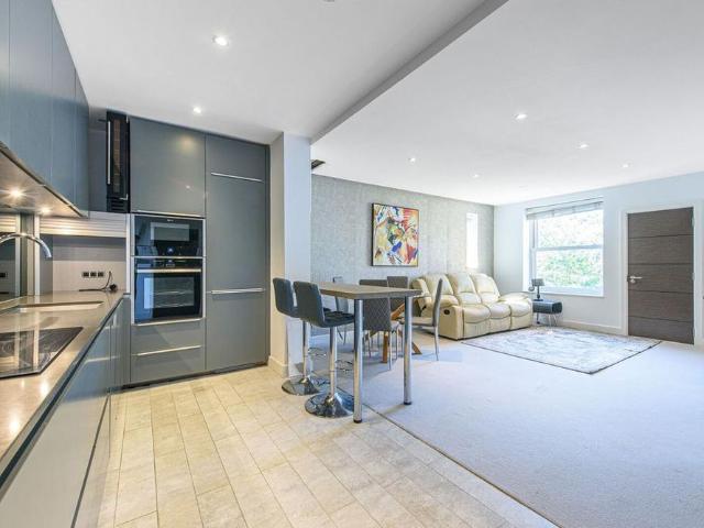 Apartment for rent in Golders Green, Greater London