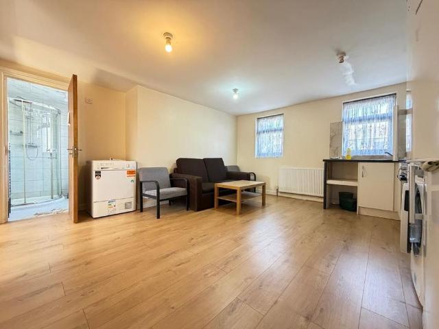 Apartment for rent in London Borough of Hounslow, Greater London