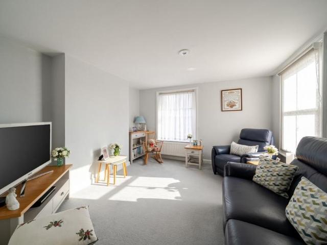 Apartment for rent in Fole, Surrey
