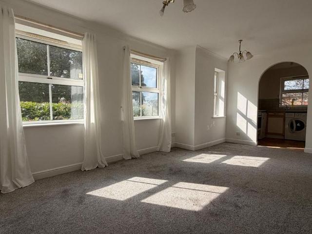 Apartment for rent in Red Hill, Surrey