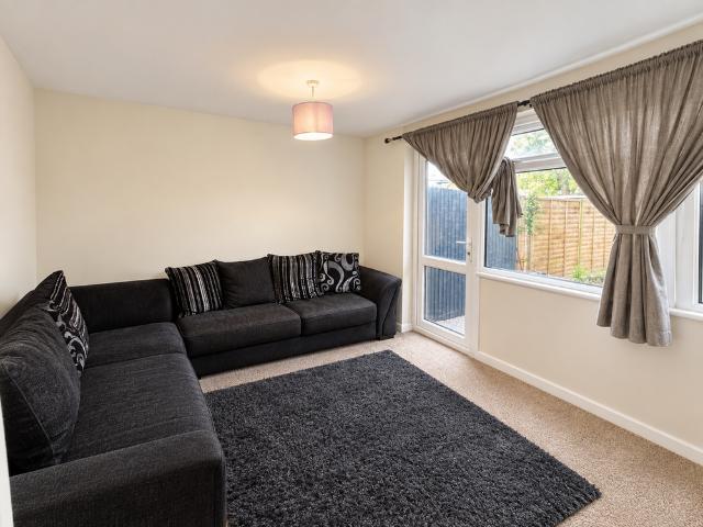 Apartment for rent in Horsell, Woking