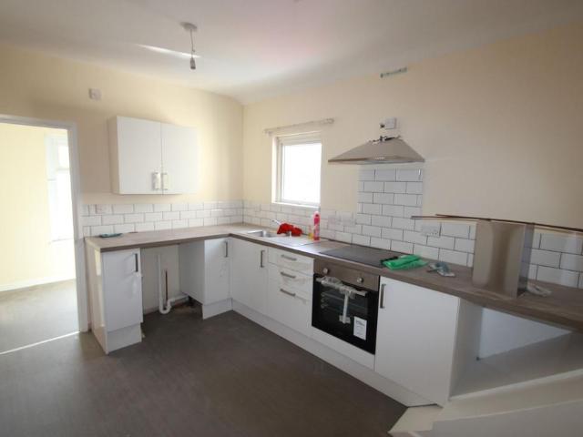Flat for rent in Cwm, Wales