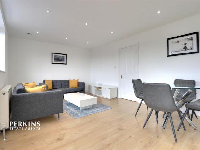Flat for rent in Sudbury, Greater London