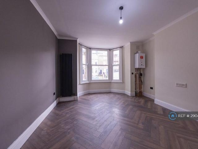 Flat for rent in Stratford Marsh, Greater London
