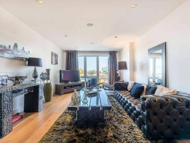Apartment for rent in London Borough of Hounslow, Strand