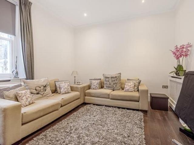 Apartment for rent in Royal Borough of Kensington and Chelsea, Greater London