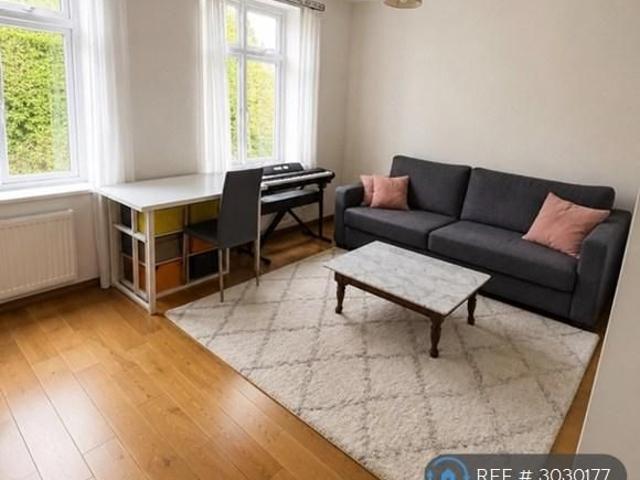 Apartment for rent in Tolworth, Greater London