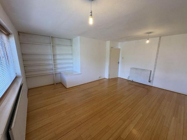 Apartment for rent in Newtown, Reading