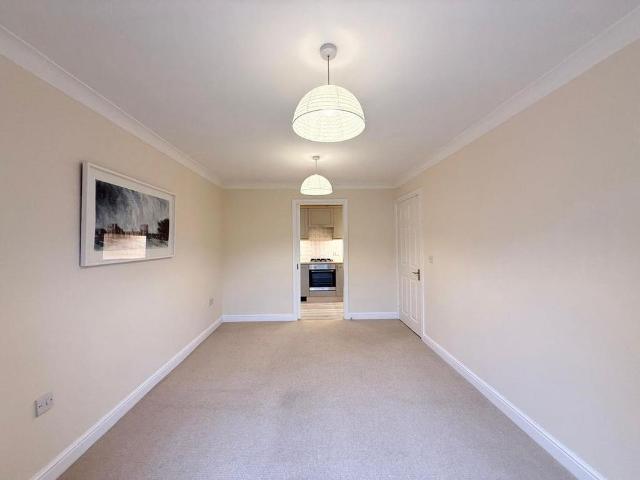 Apartment for rent in Crimbles, Leeds