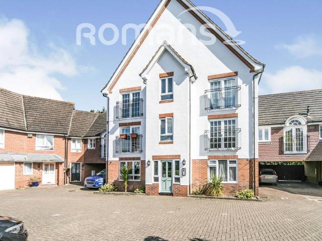 Flat for rent in Woodley