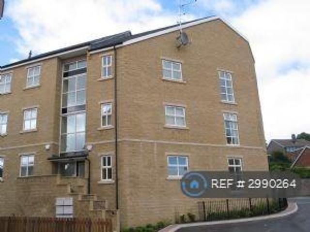 Flat for rent in Thornton, West Yorkshire