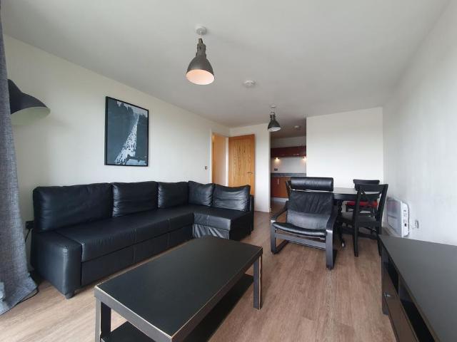 Apartment for rent in Cardiff International Sports Village, Falcon Lodge