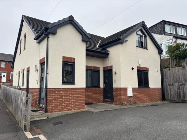 Apartment for rent in Cowcliffe, Huddersfield