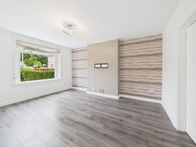 Apartment for rent in Craigton, Scotland