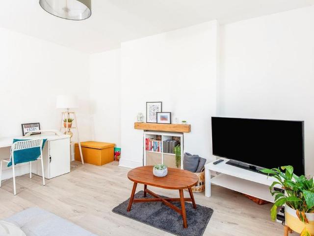 Apartment for rent in Bear Flat, Bath
