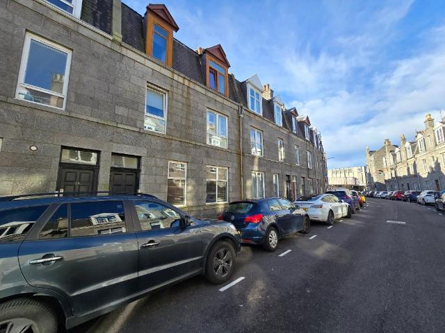 Flat for rent in Ferryhill, Ballindoch