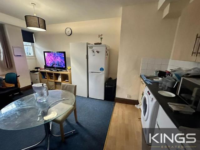 Apartment for rent in Below Bar, Southampton