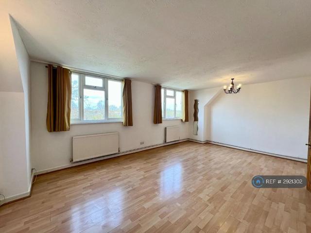 Flat for rent in Friern Barnet, Greater London