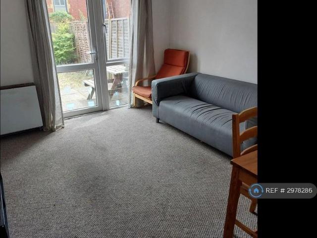 Apartment for rent in Stokes Croft, Feckenham
