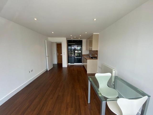 Apartment for rent in Sudbury, Greater London