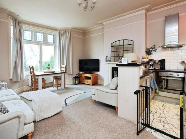 Apartment for rent in Broadwater Down, Sandown Park
