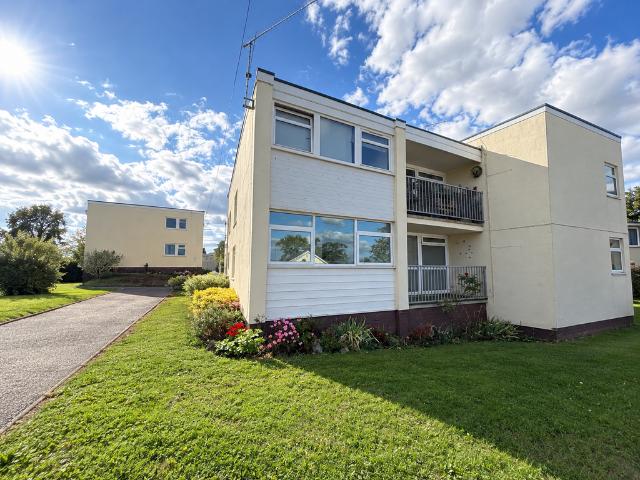 Flat for rent in Dawlish, Bridford