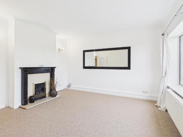 Apartment for rent in Telscombe, Iford