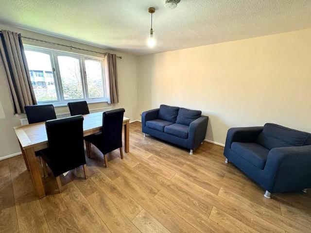 Apartment for rent in Preston, Greater London