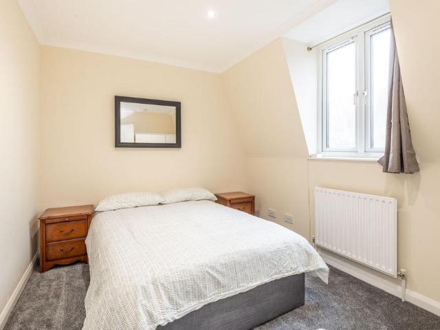 Flat for rent in Somers Town, Greater London