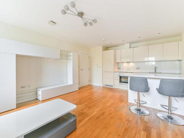 Flat for rent in Greater London