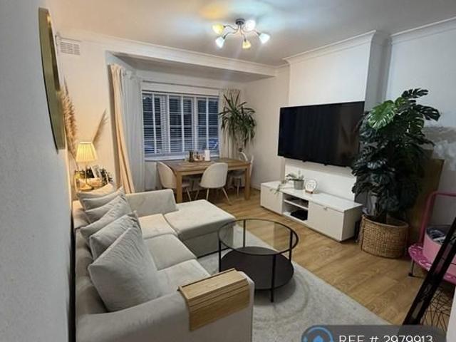 Apartment for rent in Elstree and Borehamwood, Borehamwood
