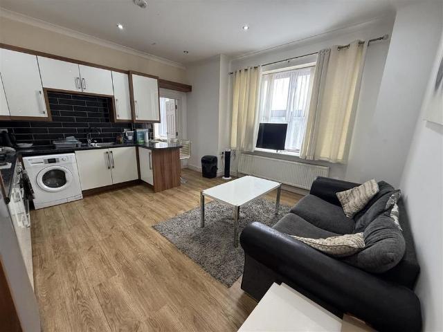 Apartment for rent in Slough