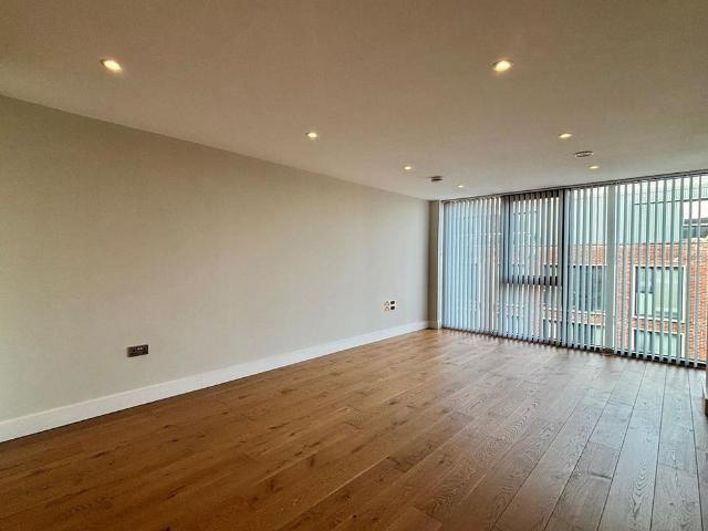 Apartment for rent in Denham, Gerrards Cross and Chalfonts Community Board, Gerrards Cross